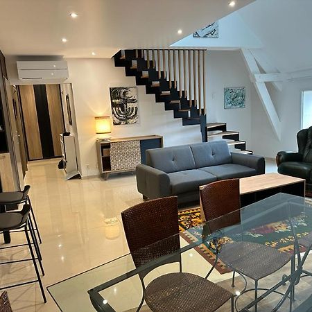 Spacious Flat Close To The Railway Station Троа Екстериор снимка