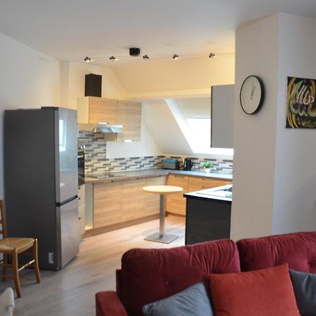 Spacious Flat Close To The Railway Station Троа Стая снимка