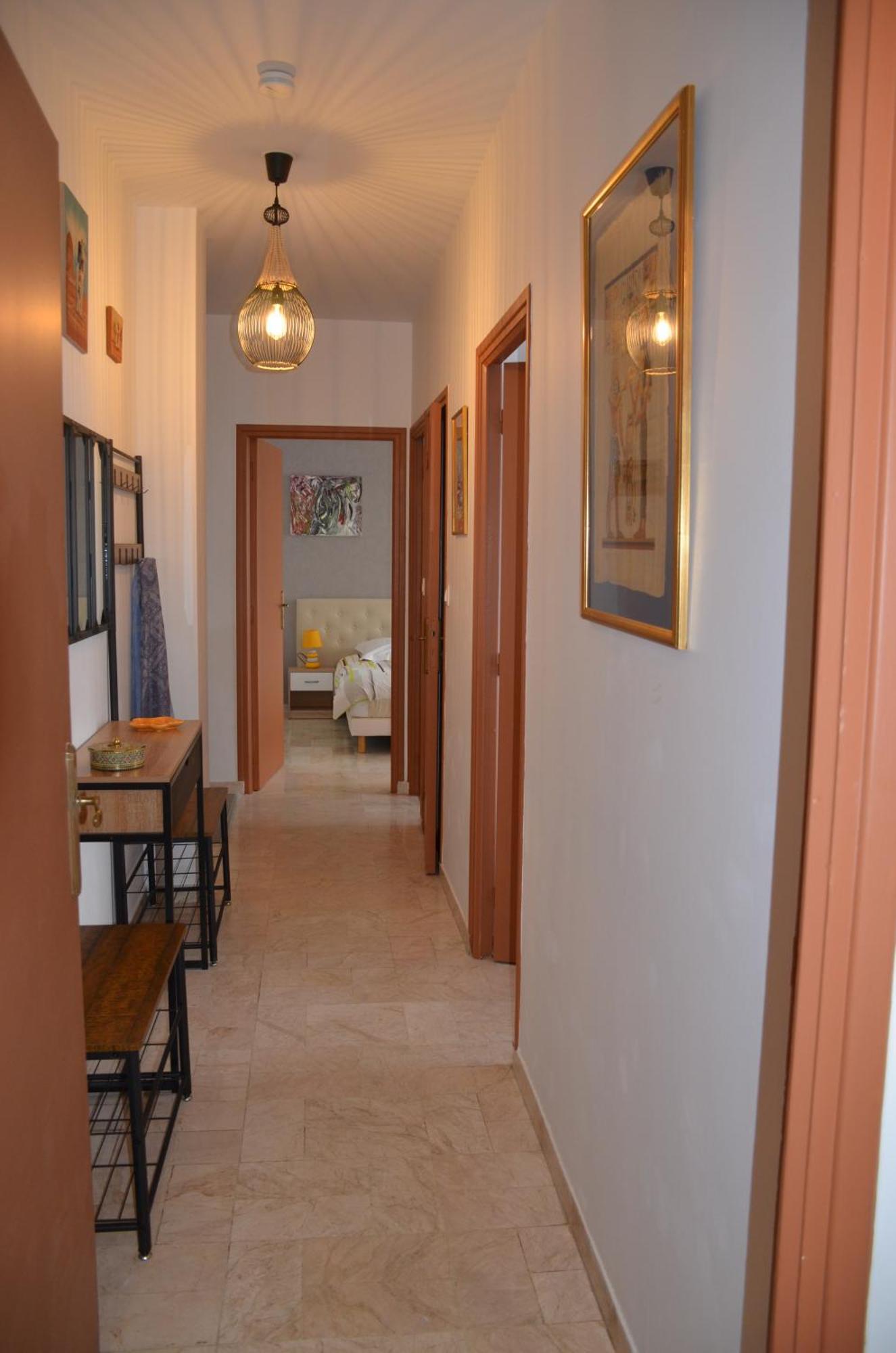 Spacious Flat Close To The Railway Station Троа Стая снимка