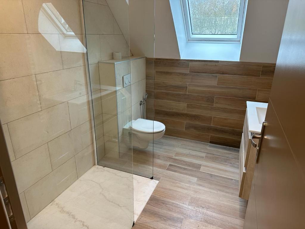 Spacious Flat Close To The Railway Station Троа Стая снимка